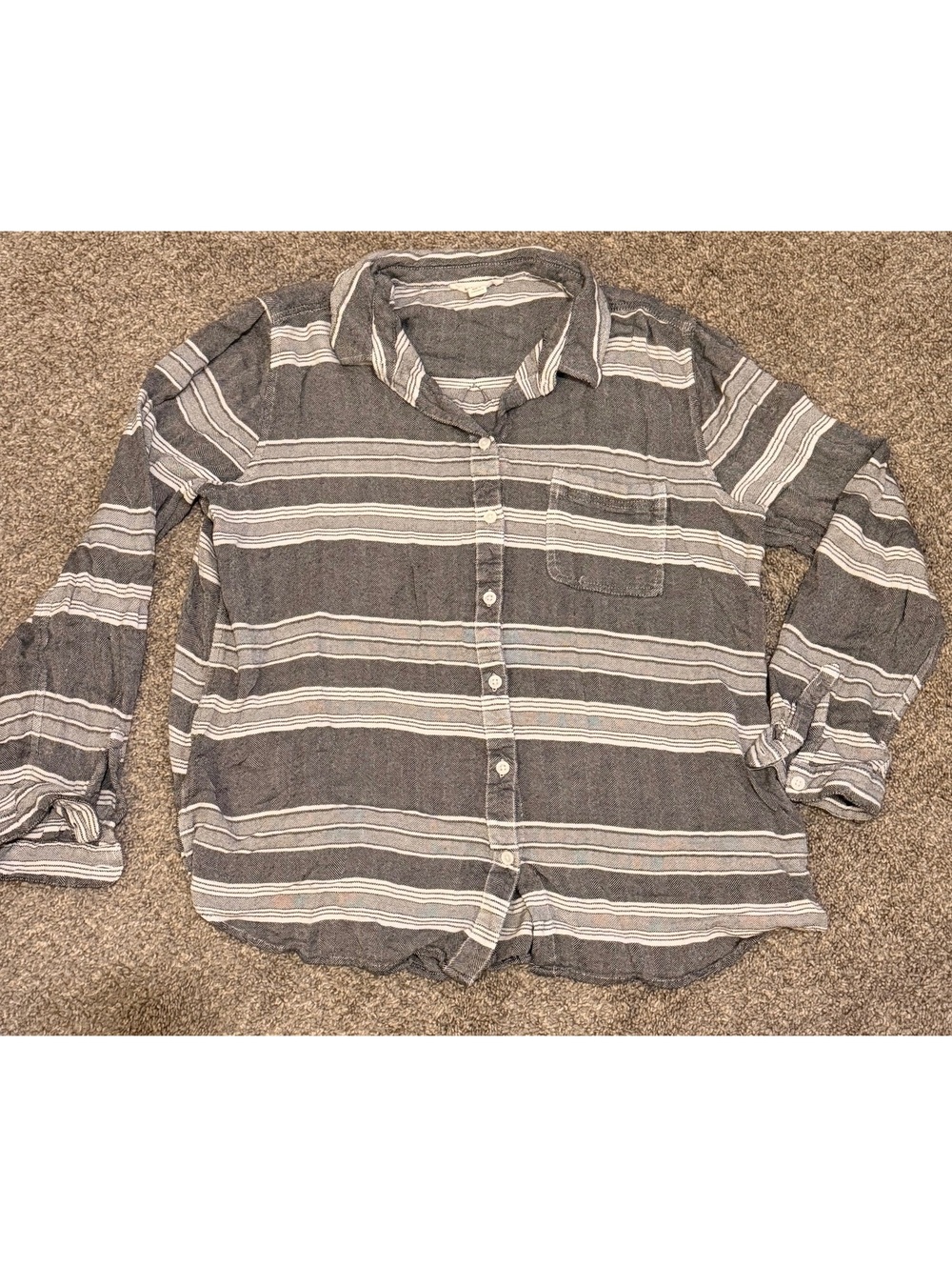 BeachLunchLounge Gray & White Striped Button Down Shirt Size XL